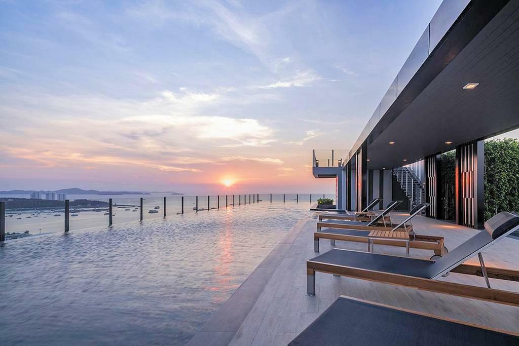 The Base Central Pattaya By Pattaya Holiday Esterno foto